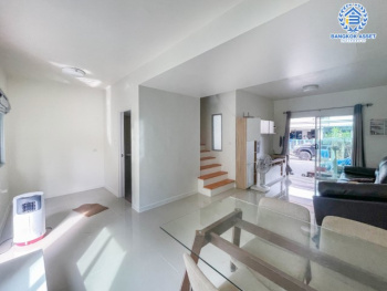 *****ทาวน์เฮ้าส์มือสองย่านนนทบุรี ม.พฤกษา98 แก้วอินทร์-บางใหญ่ บนเนื้อที่กว้างถึง 23.9 ตร.ว. ฟังก์ชัน 3 ห้องนอน 2 ห้องน้ำ 2 ที่จอดรถ แถมฟรี! 1 เครื่องปรับอากาศ ที่สุดของทำเลคุณภาพ ใกล้เซ็นทรัลเวสต์เกต และรถไฟฟ้าสายสีม่วง "สถานีตลาดบางใหญ่" จองเลย!